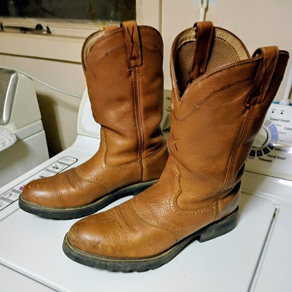 TEXTURED BLACK AND AND TAN COWBOY BOOTS. main image 2